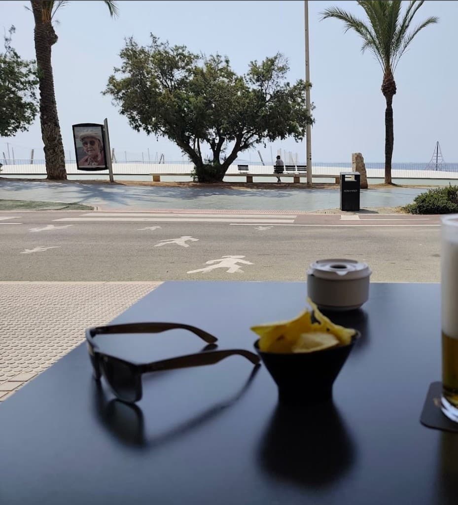 Vista de paseo marítimo